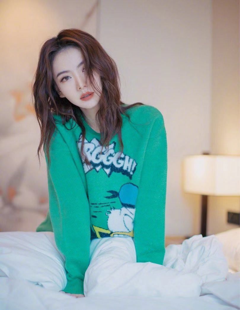 戚薇双眼皮修复视频完整版,戚薇肉条双眼皮是如何恢复的