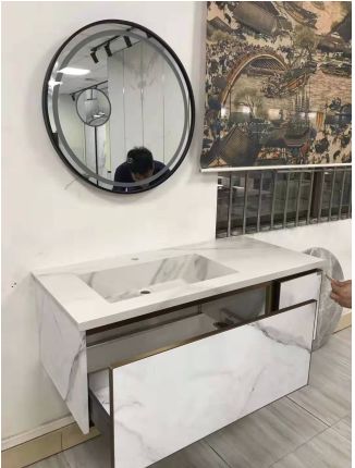 新式的岩板浴室柜物美价廉,最新浴室岩板柜