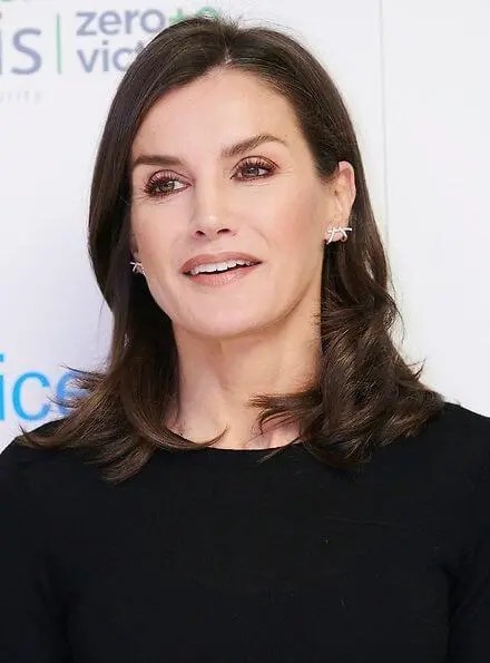 莱蒂齐亚太节省，夏天400块Zara寒冬继续穿，少女感十足不像47