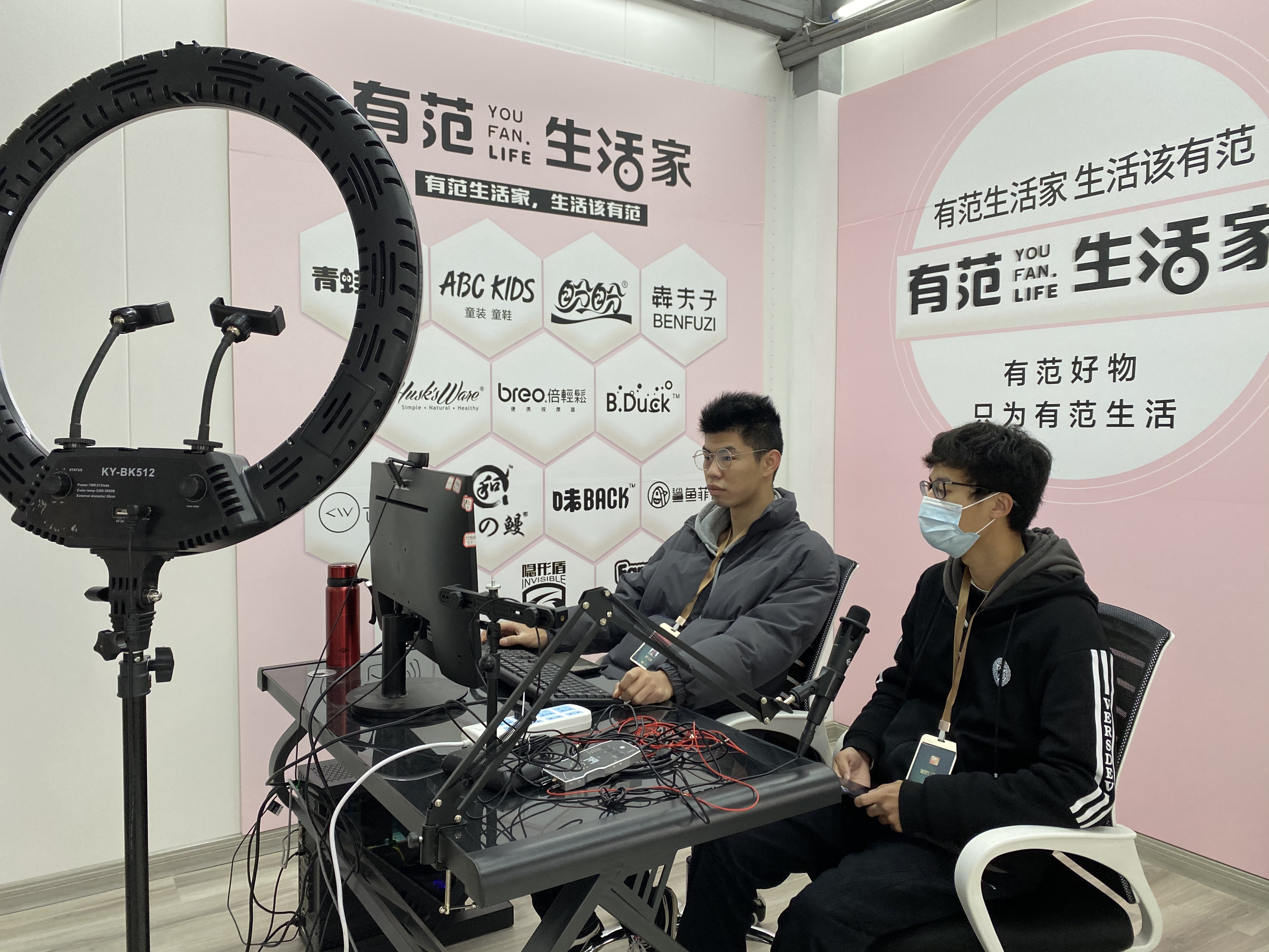 从家庭作坊到中国男鞋小镇,它是如何做到的……