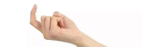 在国外如何避免血光之灾？get这十八种手势即可安全归来