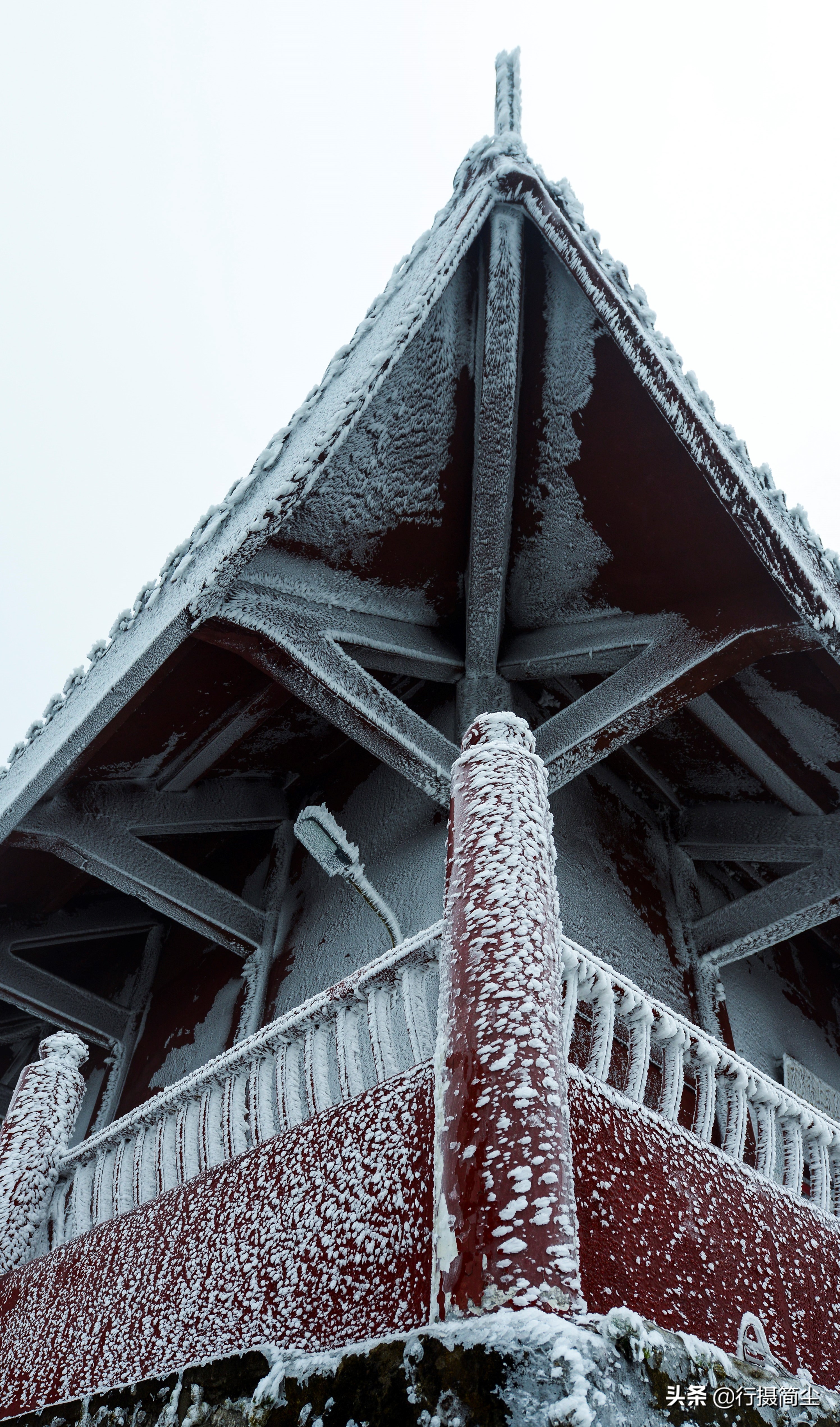 华蓥山宝鼎雪景航拍,华蓥山宝鼎冬天看日出
