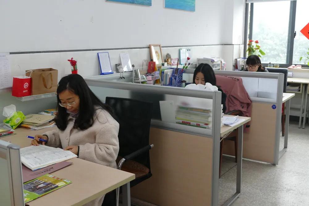 重庆大学城第三中学校2016,重庆大学城第3中学