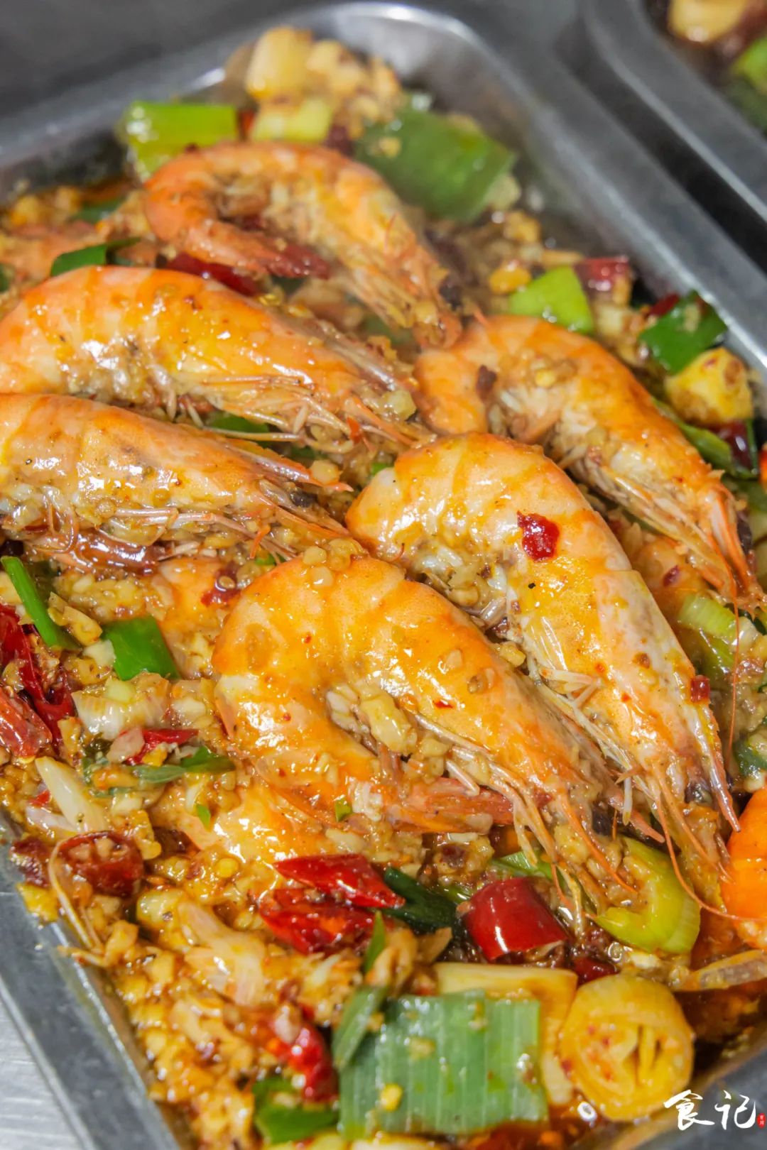 藏在襄阳定中街的铁板海鲜烧烤，不声不响的就火了23年....