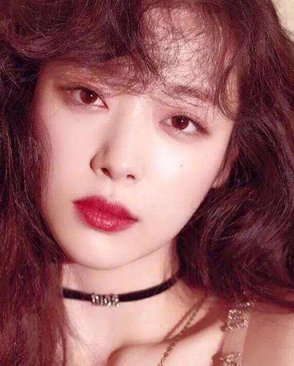 今年流行麻花辫甜酷发型,除了编发还有什么酷的发型