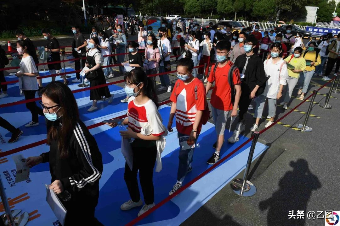 摄影师盘点2020年照片,摄影师们珍藏了50年的图