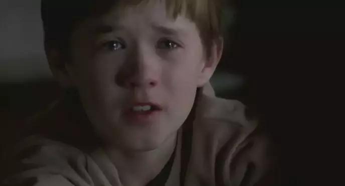 当孩子摸小鸡鸡、骑枕头、摸乳房…你的第一反应很重要