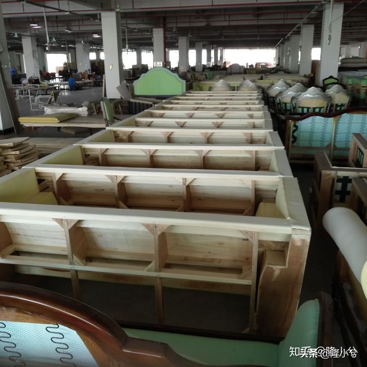 真皮沙发散发出的气味是甲醛吗,真皮沙发的味道是什么样的