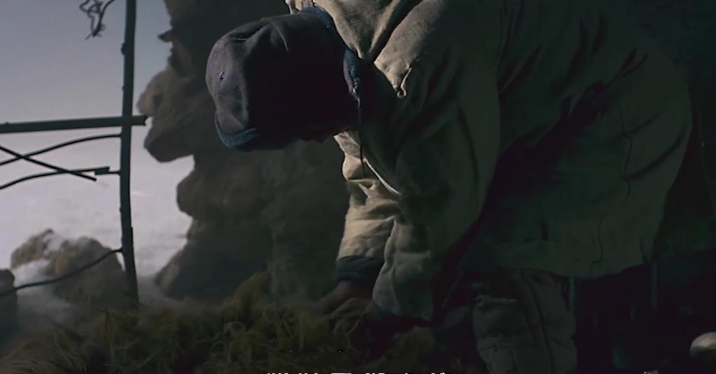 75岁老头被狼群追杀徒手大战狼群,放羊老汉遭遇狼群