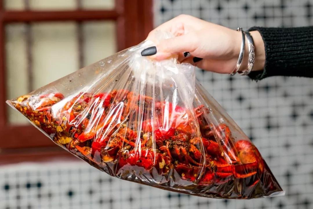 从5000元路边摊到200000000元超级龙虾店。他创业赚钱如此容易？