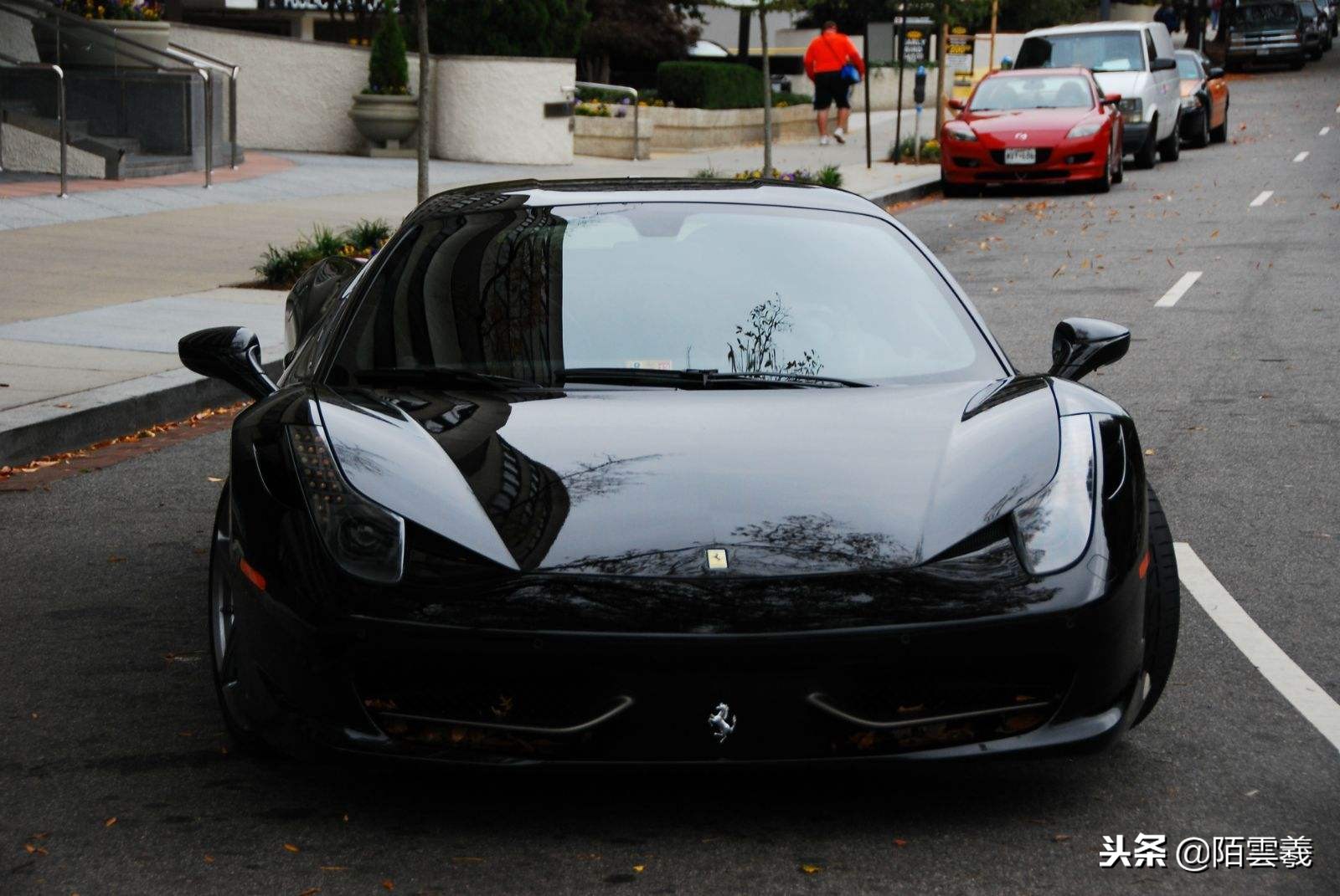 为什么买车买白不买黑,为啥买车不买白色的