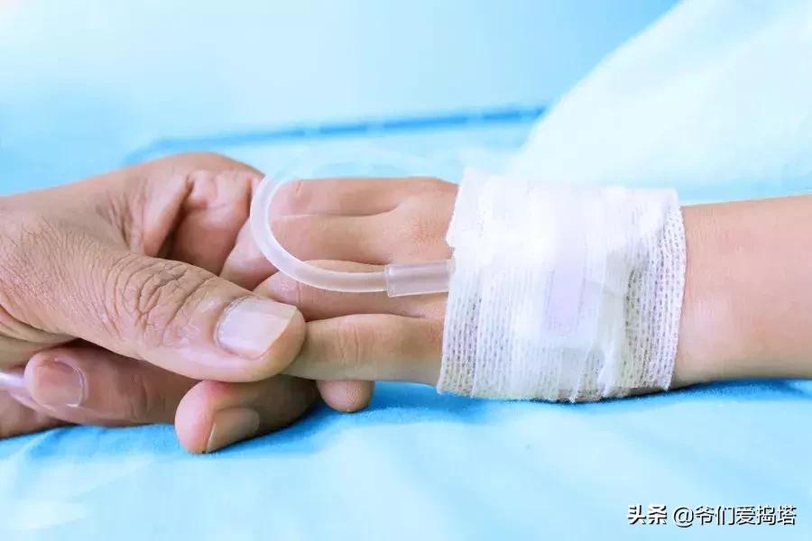 5岁女孩高烧输液三天,四岁女孩发烧输液死亡