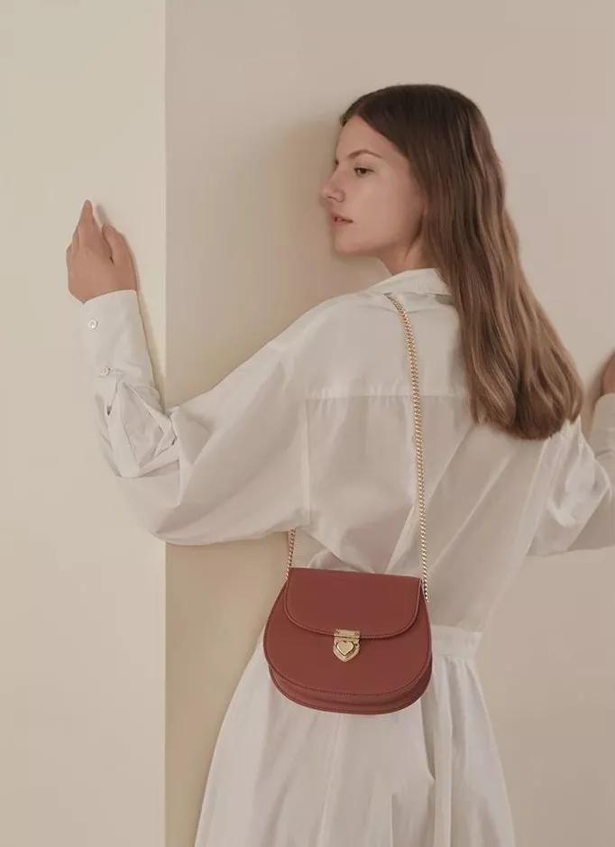 淘宝哪家包包店比较好性价比高,值得推荐的淘宝包包店