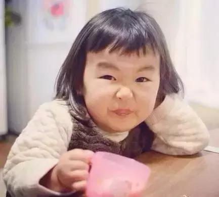 谢飞机随身携带的小绿包,谢飞机表情包视频