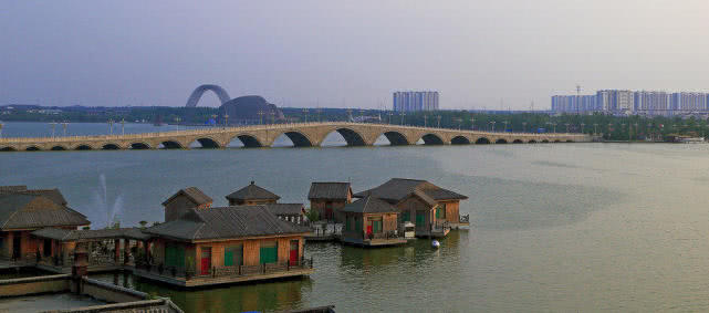 北京到香港高铁多少钱,北京到香港有多少公里