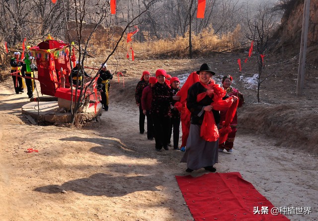 为什么不做媒人做三代好,古语不做媒人