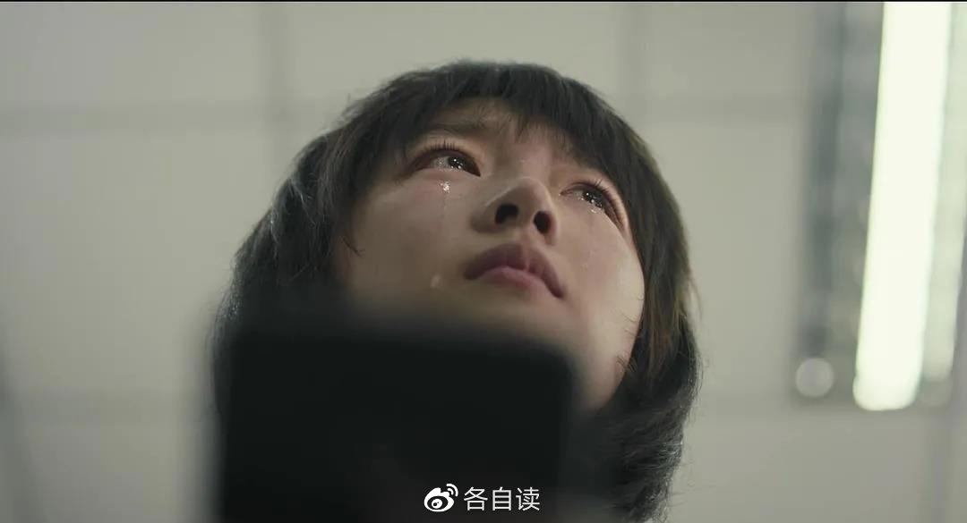 周冬雨一个都不能少,周冬雨越来越有女人味了