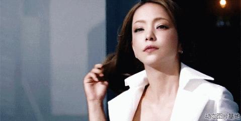 毛发开叉变白,毛发开叉是什么意思