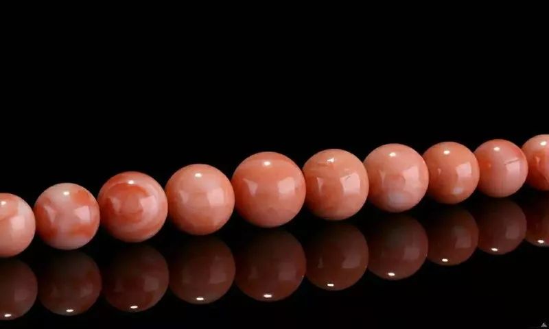 在户外挖到这样宝石千万别扔掉,不怕太阳暴晒的宝石