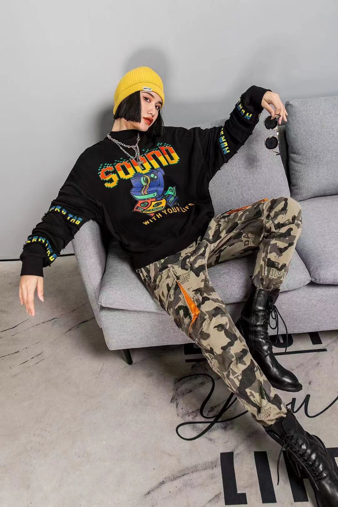 冬季女装店怎么挂衣服吸引人,女装店衣服怎么挂才会显高档