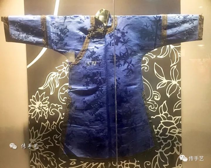 听过“塑身衣”，听过“塑脸领​”吗？民国显瘦第一神器