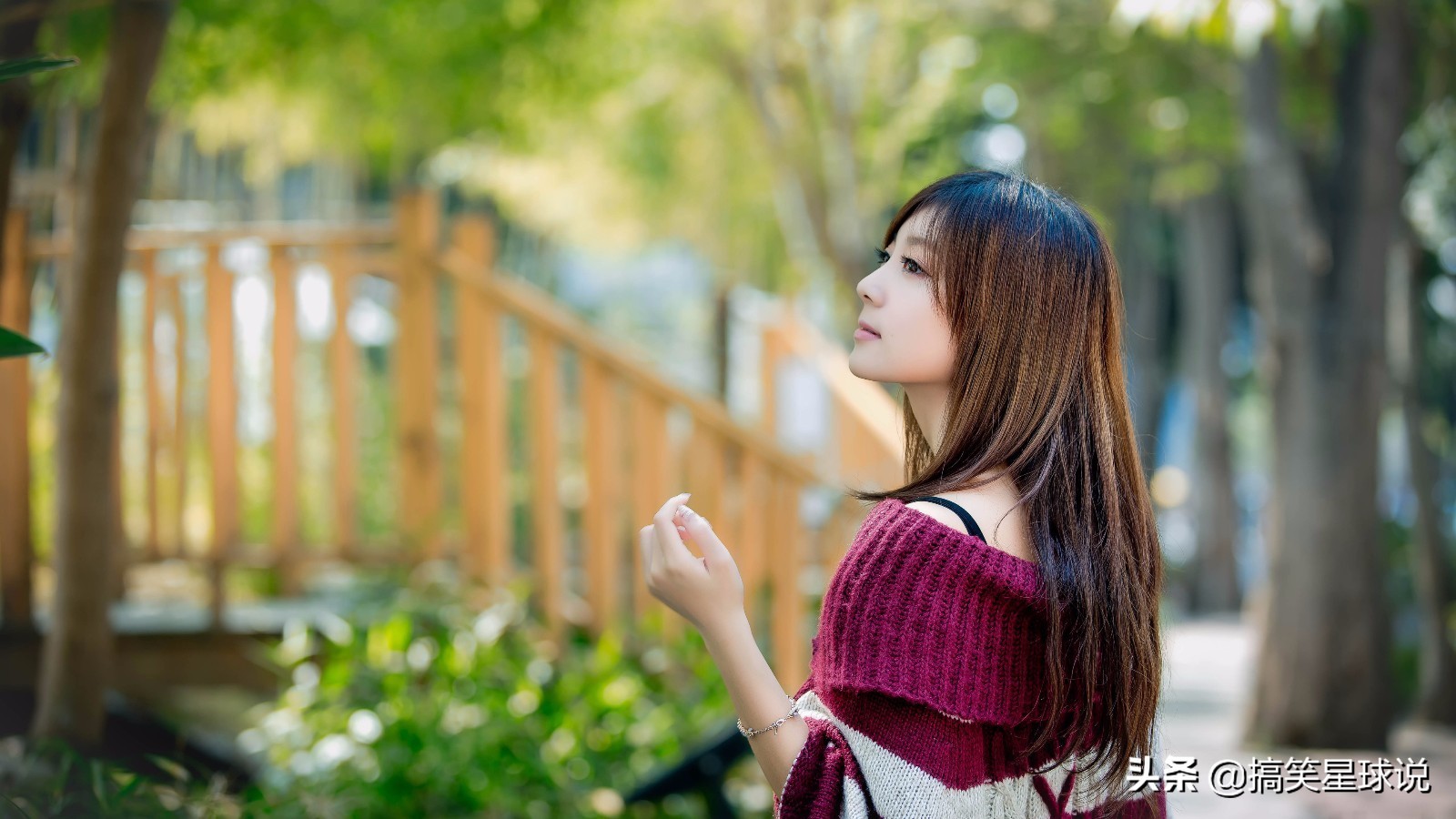 刚刚去拿个快递不小心摔了一跤,取快递的时候摔了一跤手机也摔了