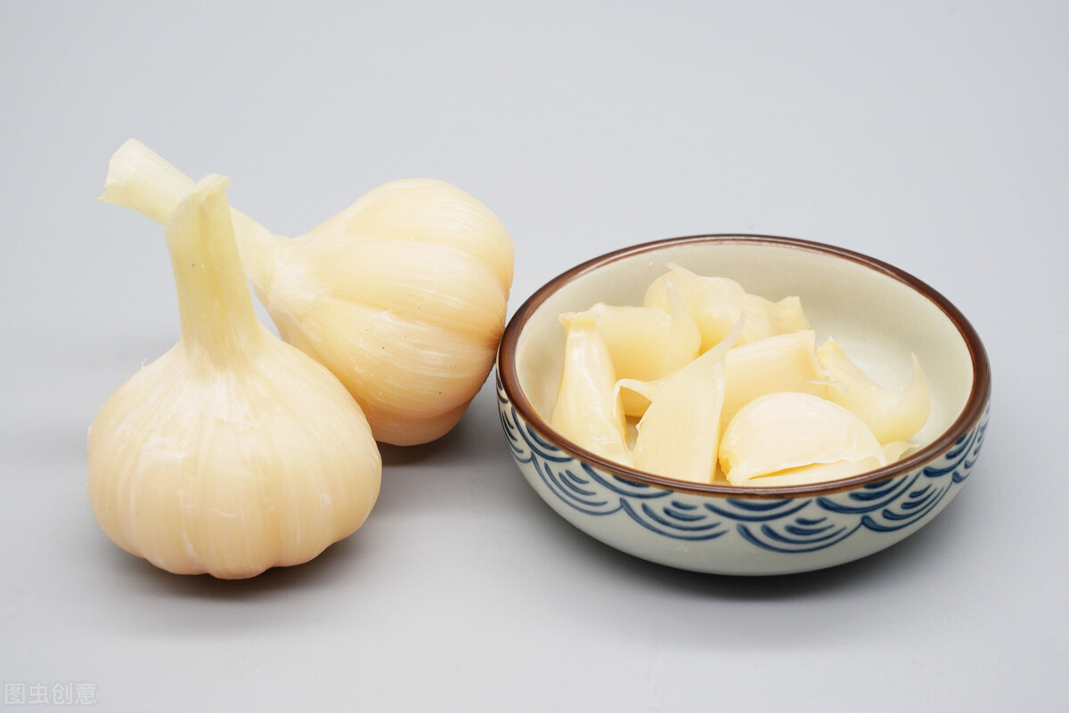 雪碧糖醋蒜怎么腌放的时间长,腌糖蒜加雪碧和不加雪碧哪个好吃