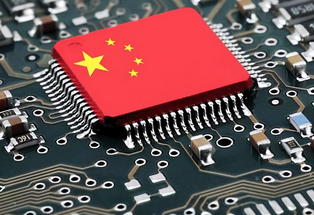 龙芯接近世界一流芯片水平,龙芯芯片国产版