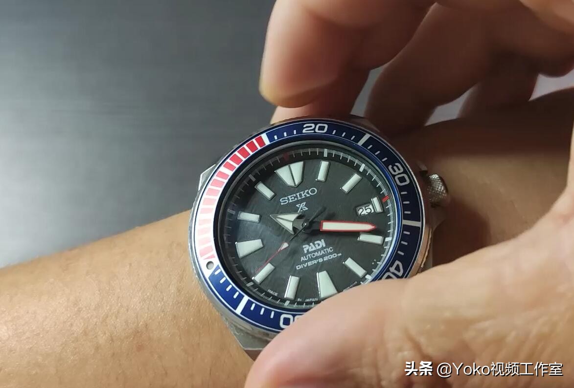 大学生买什么电脑性价比高,大学生买多少钱电脑合适