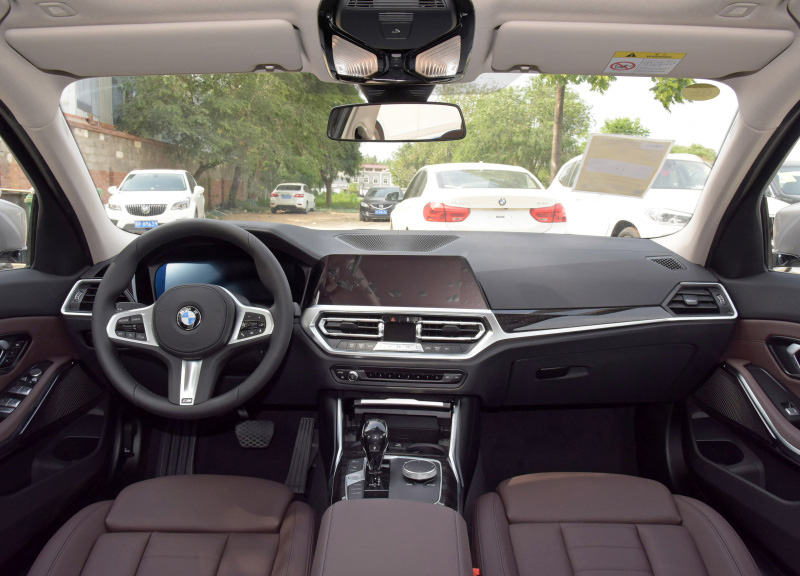 舒适性不输奔驰c级的车,舒适性可以媲美奔驰