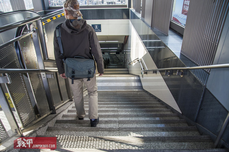 塔虎单肩包测评,塔虎战术双肩包