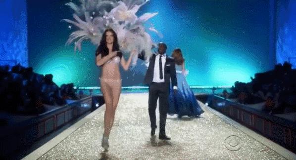 施华洛世奇秀服,施华洛世奇巴黎限定水晶