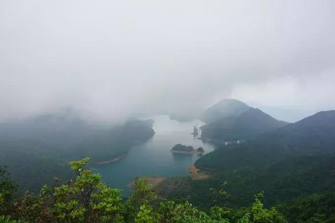 中国天堂般的6大徒步旅游胜地,广州最值得去徒步的山峰