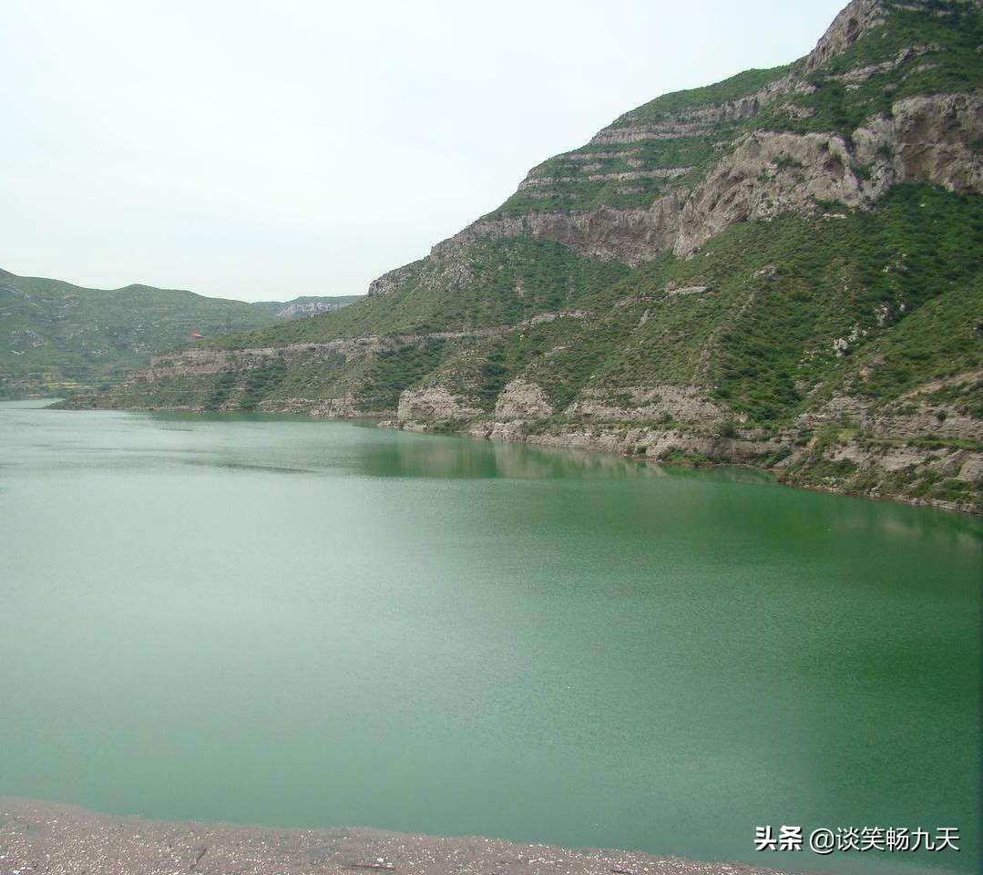 《诗经》精选之《汾沮洳》：汾河边的劳动青年，美如玉