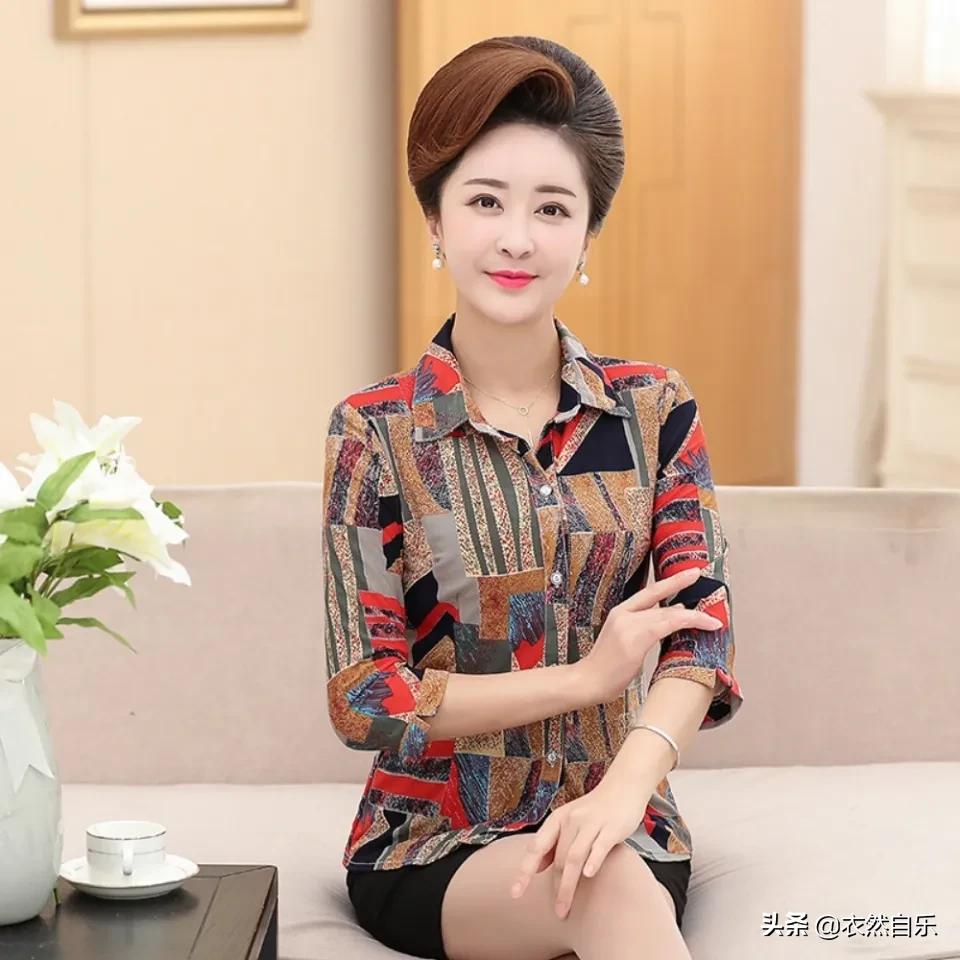 50岁女装妈妈装洋气减龄亮色,五十多岁妈妈装时尚高档显瘦女装