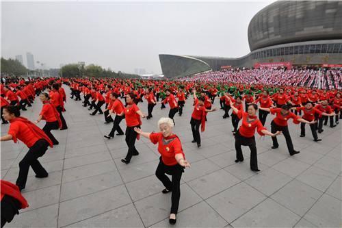 每次跳舞就腰痛,为什么一跳舞关节就疼