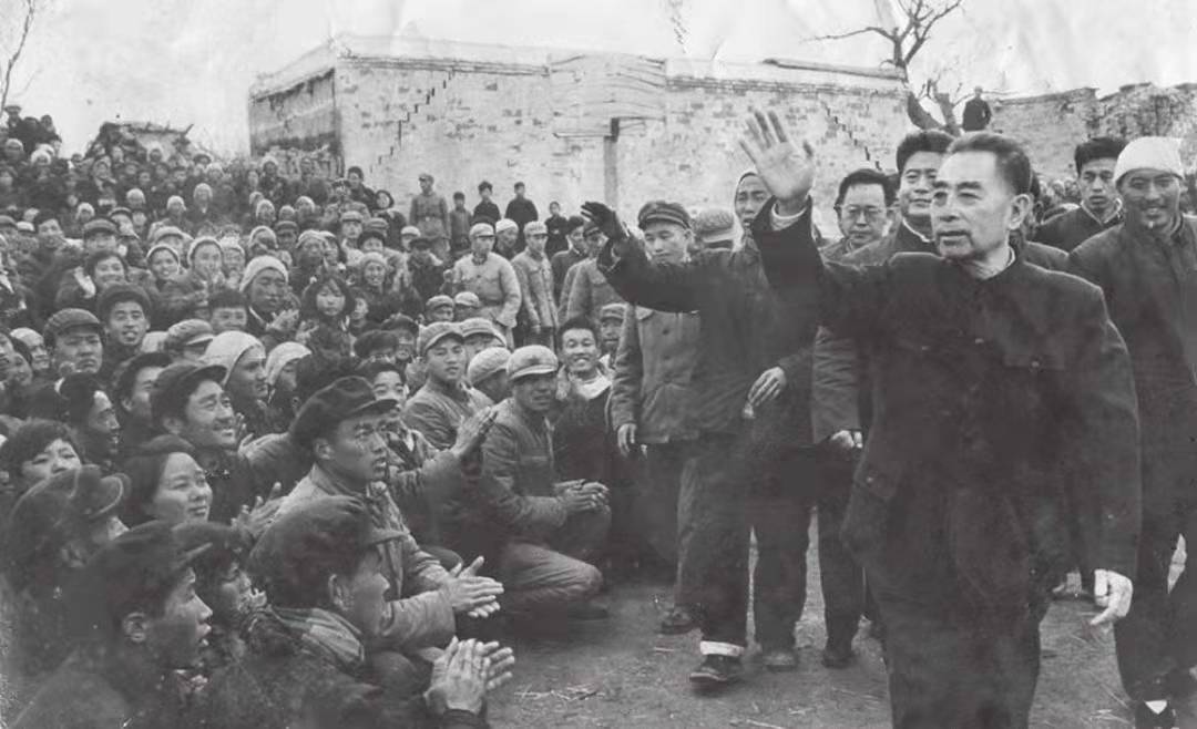 周恩来总理长期超负荷工作累到流鼻血，秘书强制其休息反被痛批