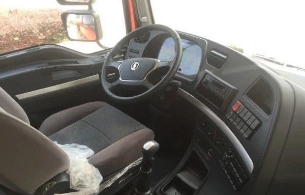 后八轮随车吊排名前三,程力陕汽德龙新m3000后八轮随车吊