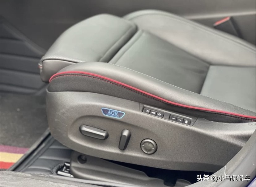 迈腾看了，2.0T的天籁看了，最后入手君威GS，我这价格不算贵吧