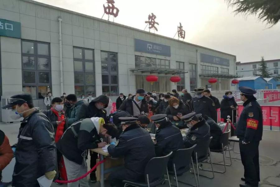 疫情再次来袭城管队员义不容辞 (城管如何做好新一轮的疫情防控)