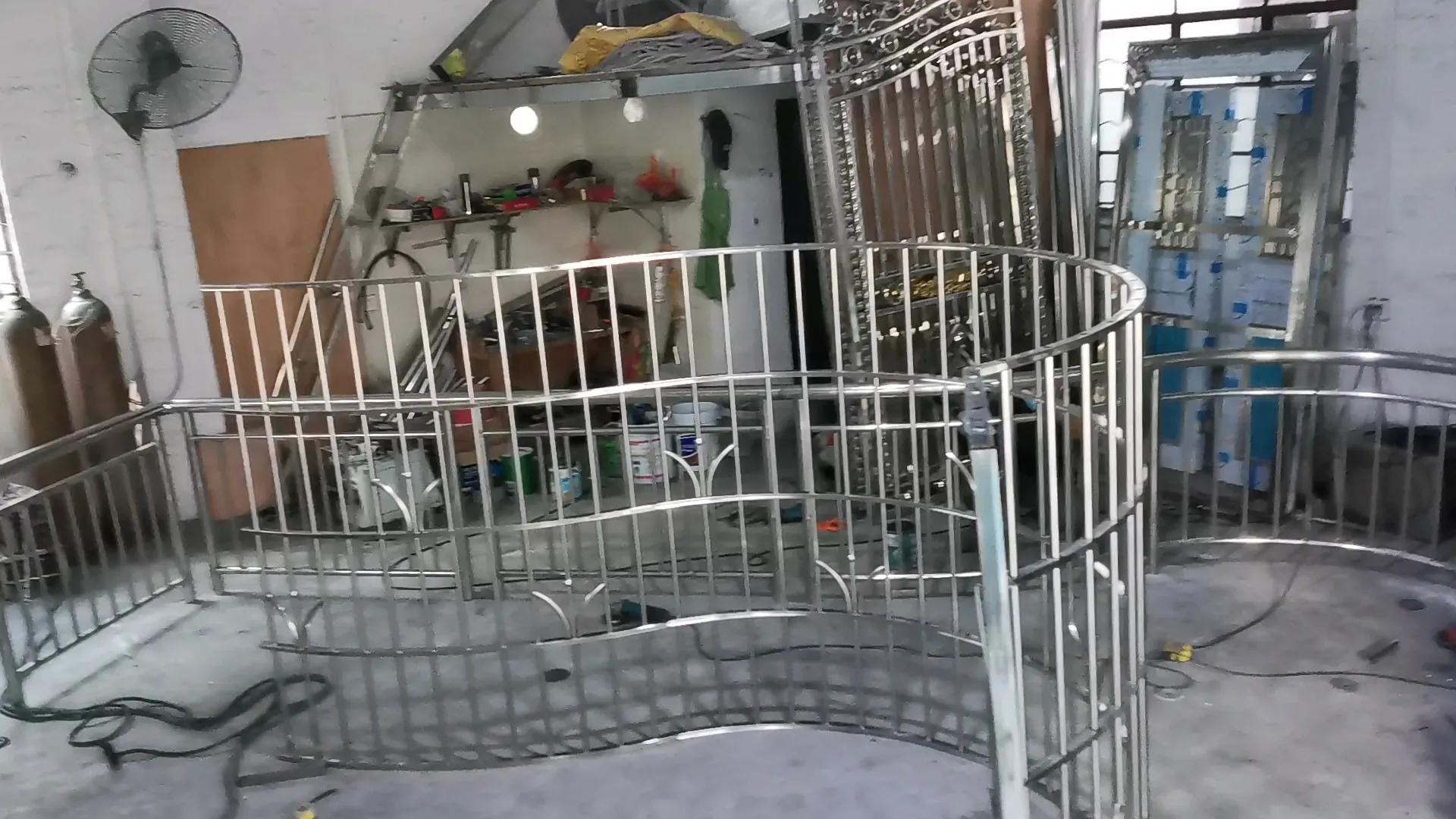 异形不锈钢防盗网,不锈钢防盗栏杆设计