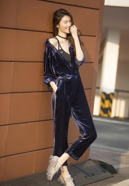 阔腿裤过时了初秋老爹裤时髦显瘦,阔腿裤已过时现在都流行穿初恋裤