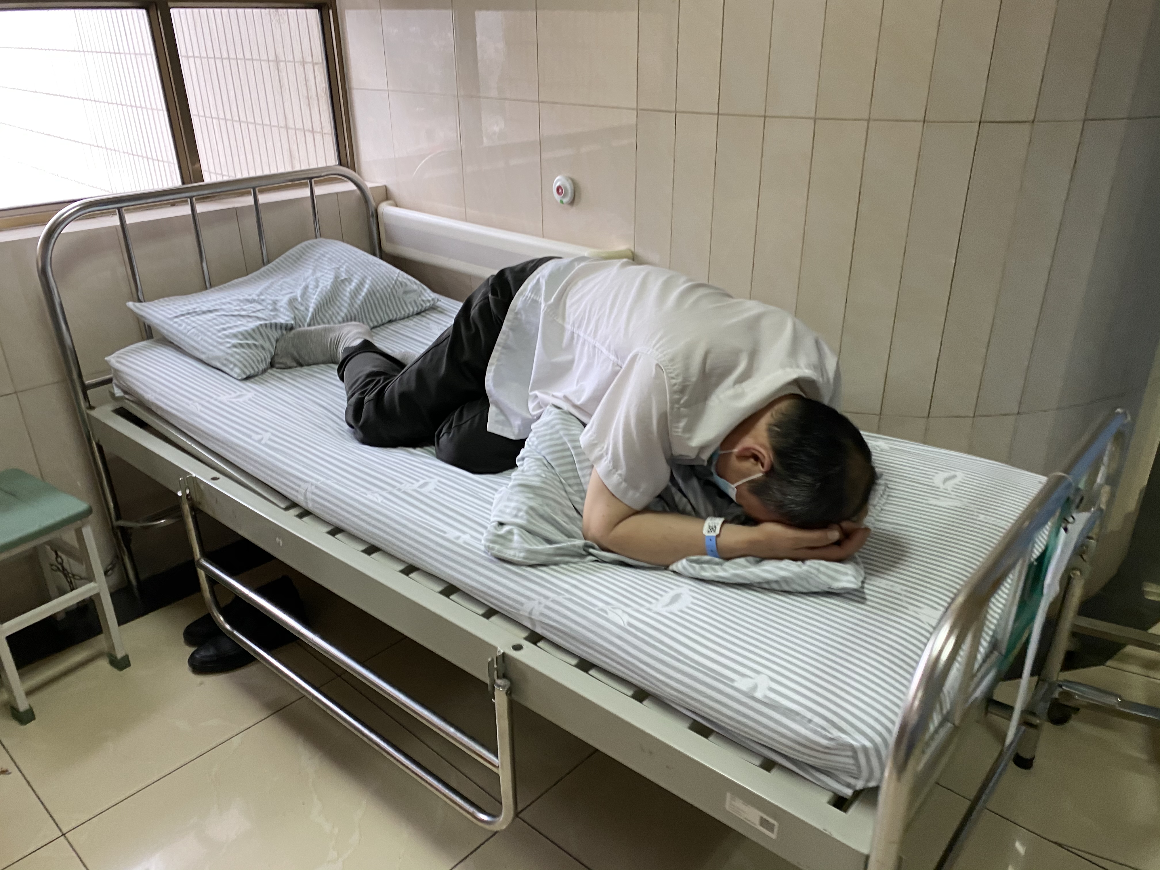 泌尿结石的治疗方法与分类,泌尿系结石的病人