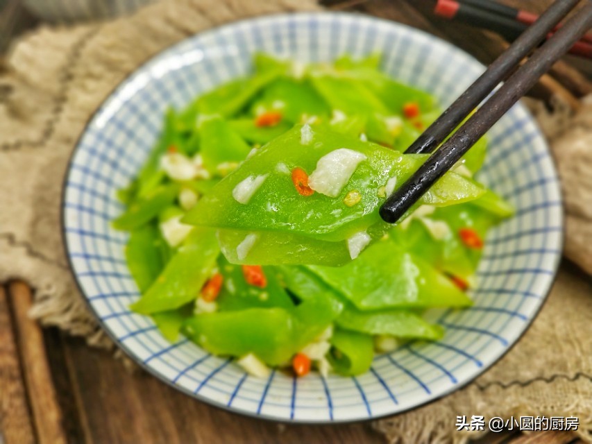 炒莴笋家常做法几分钟能熟,莴笋如何炒才好吃清脆不出水