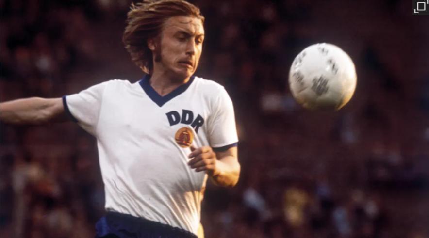 盘点踢球最厉害的人,踢球者历史百大球星