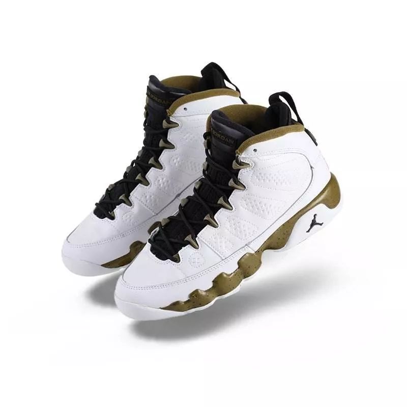 yeezy倒钩aj1,yeezy区别