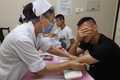 脑梗的前兆有哪些症状年轻人,脑梗初期症状为什么容易被人忽略