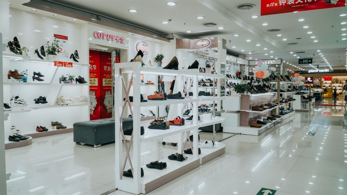 @准大学生们！请收下来自郑州百货大楼的开学大礼包