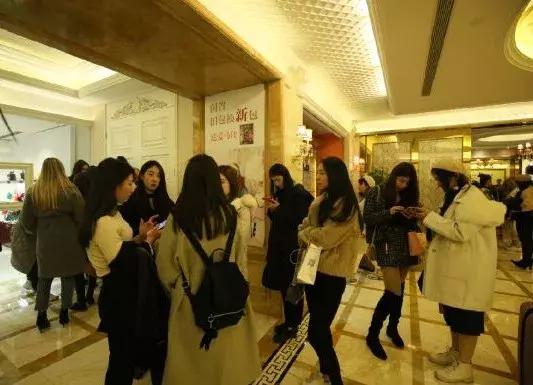 lv路易威登上海哪条街有卖,揭秘lv路易威登成本价