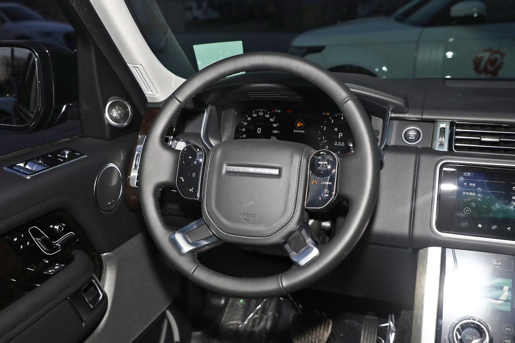 路虎揽胜对比兰博基尼suv评测,路虎揽胜创世加长版奢华suv